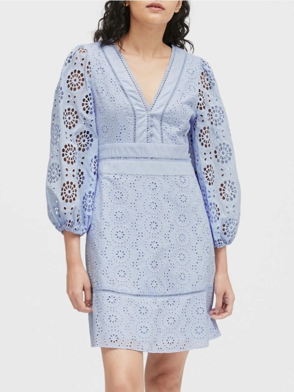 Banana Republic Blue Eyelet Mini Dress Size 2 Puff Sleeve V-Neck Cotton Summer